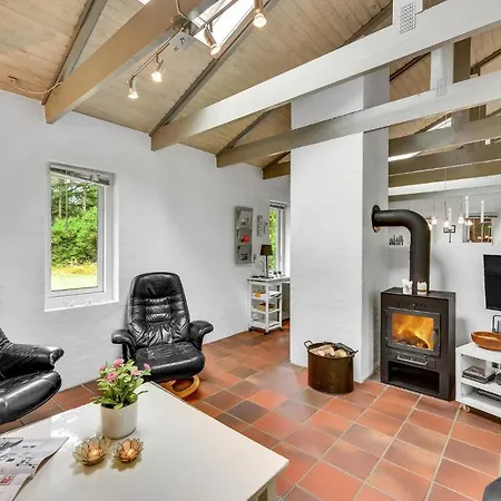Stunning In With Kitchen Blåvand