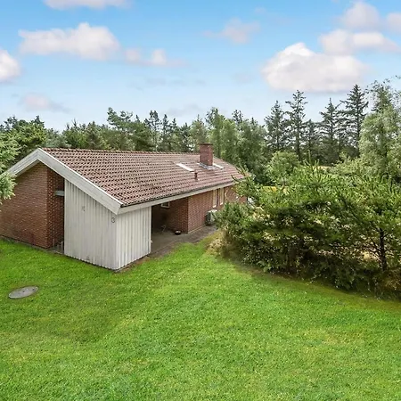 Stunning In With Kitchen * Blåvand