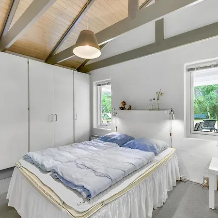 Stunning In With Kitchen Feriehus